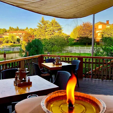 Wellness Carlos Grill Bbq Oda ve Kahvaltı Grinzane Cavour